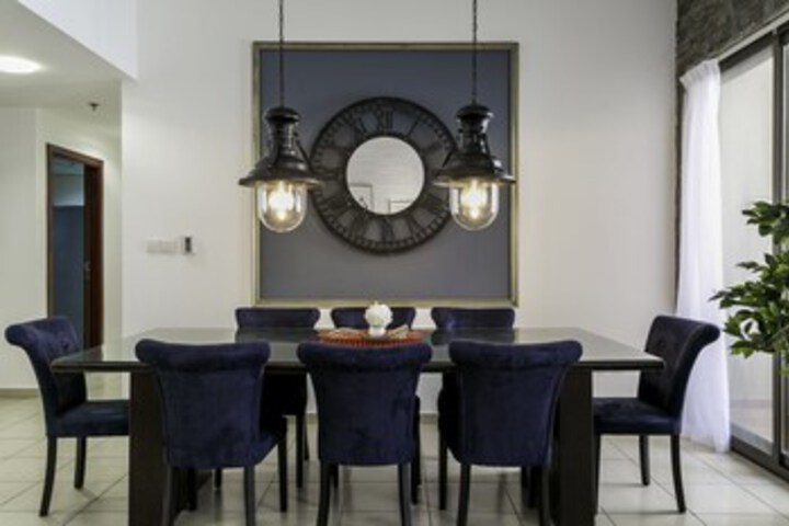 Room 9 of 28