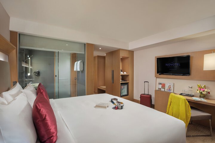 Room 9 of 167
