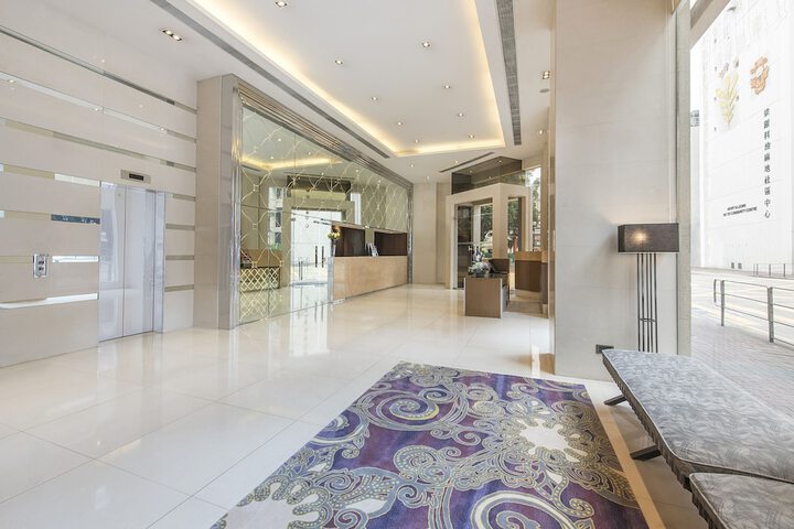 Entrance & Lobby