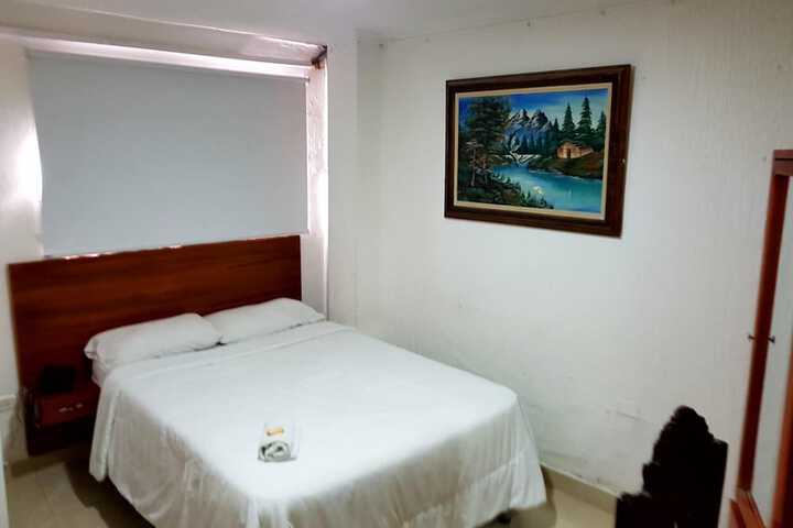Room 14 of 25
