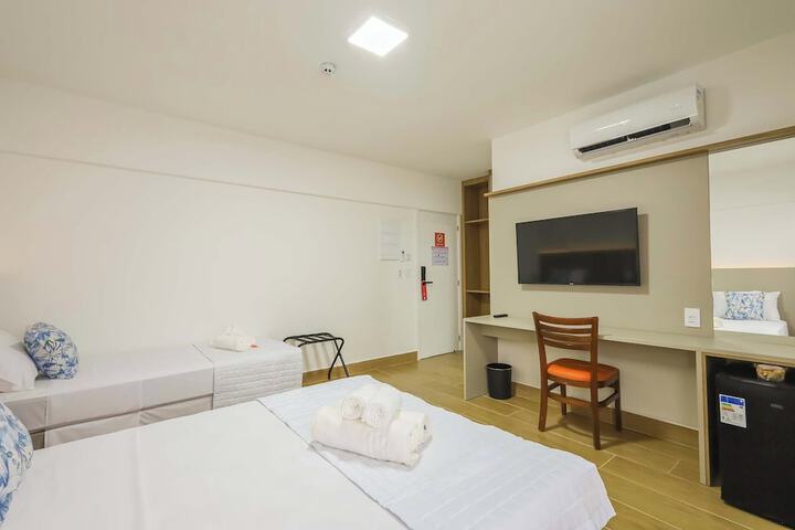 Room 5 of 33