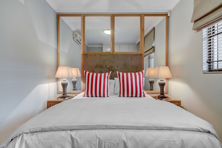 Room 4 of 22