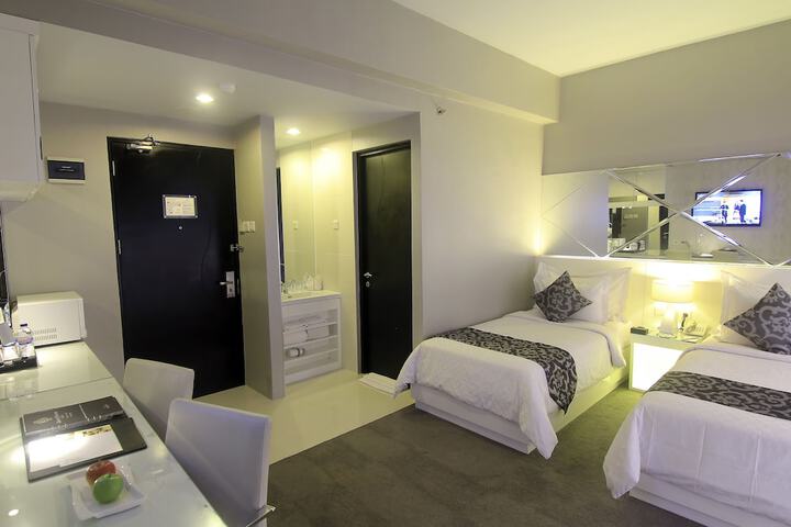 Room 5 of 25