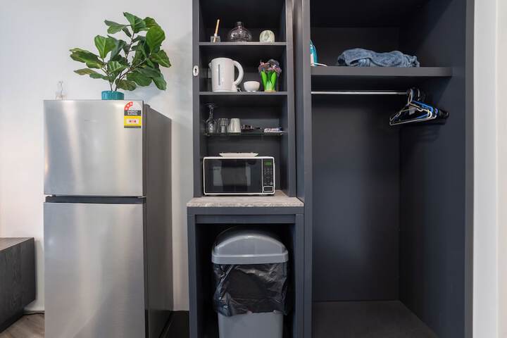 Room 52 of 122