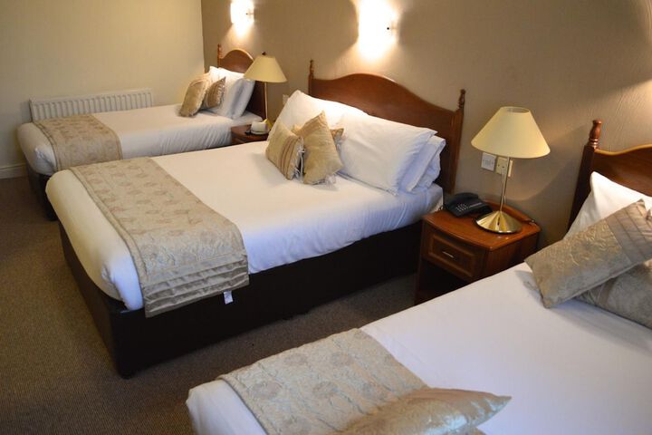 Room 14 of 28