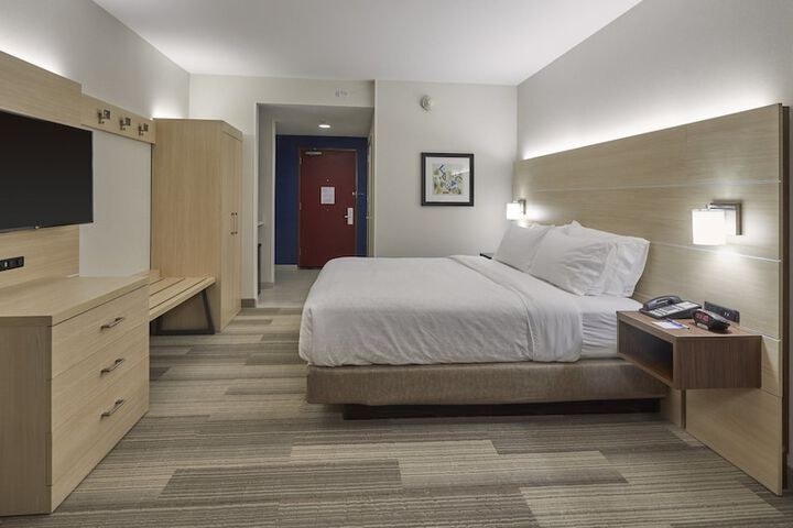 Room 9 of 51