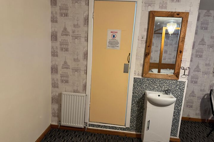 Room 113 of 156