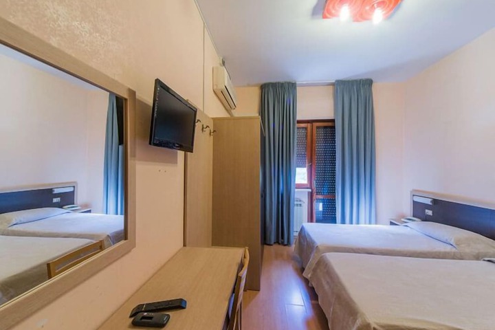 Room 14 of 31