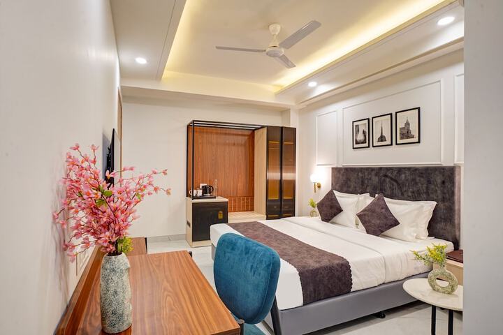 Room 21 of 47