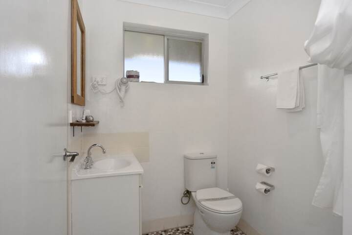 Room 4 of 60