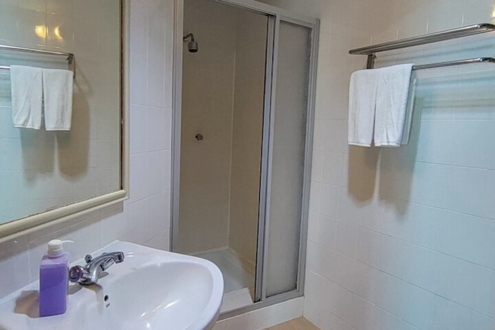 Room 459 of 650