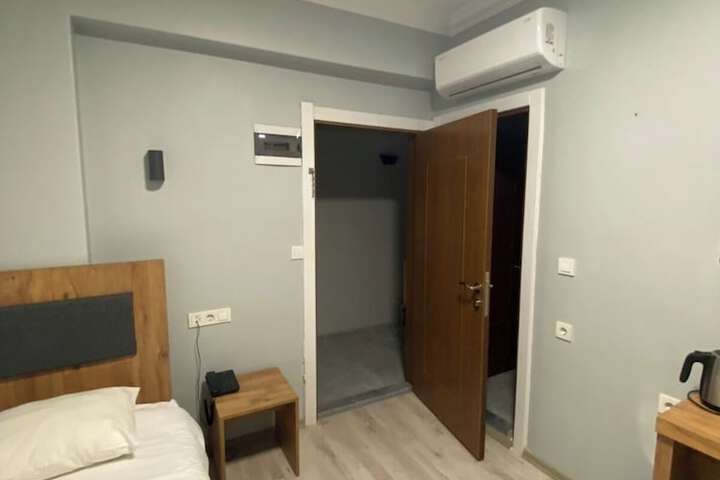 Room 3 of 12