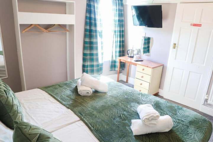 Room 22 of 100