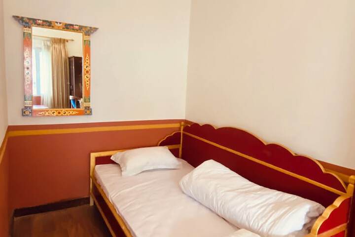 Room 74 of 214