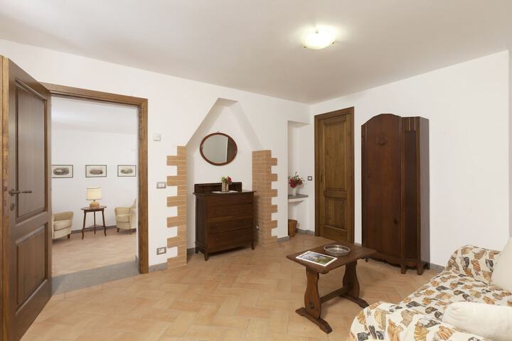 Room 10 of 35