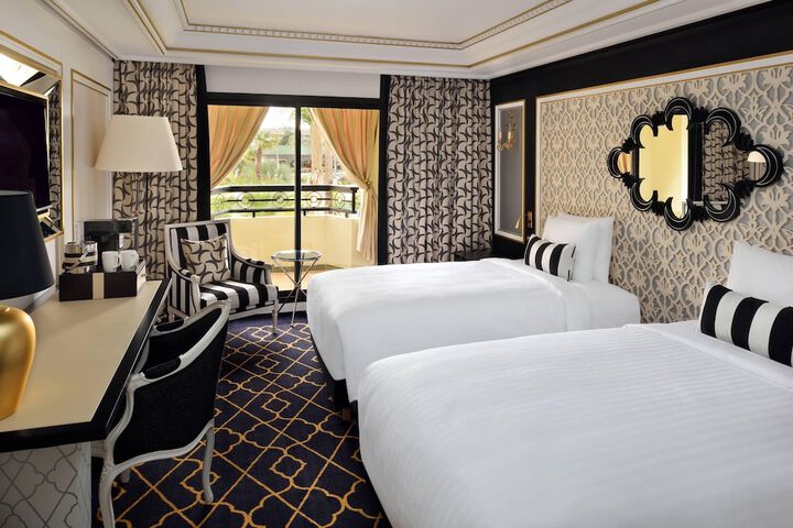Room 10 of 73