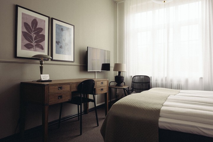 Room 11 of 86