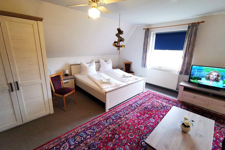 Room 27 of 52