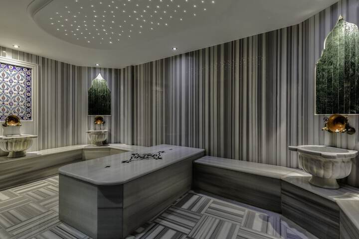 Room 32 of 54