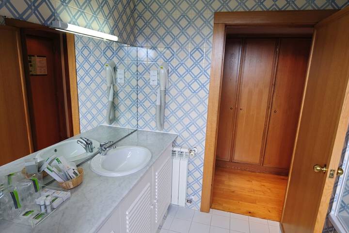 Room 22 of 63