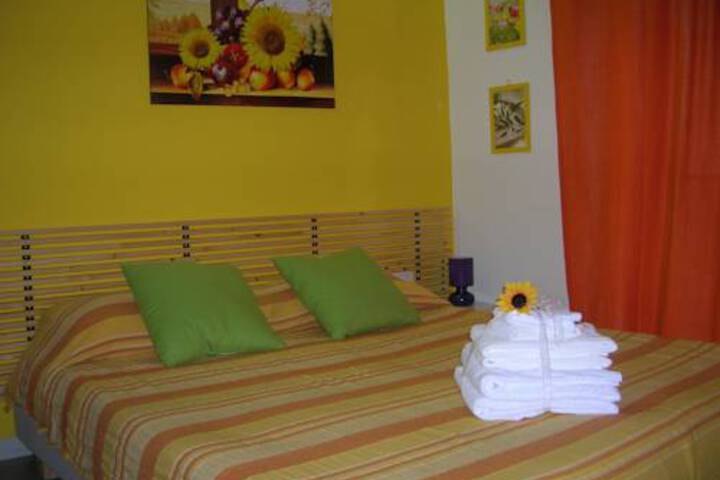 Room 2 of 5