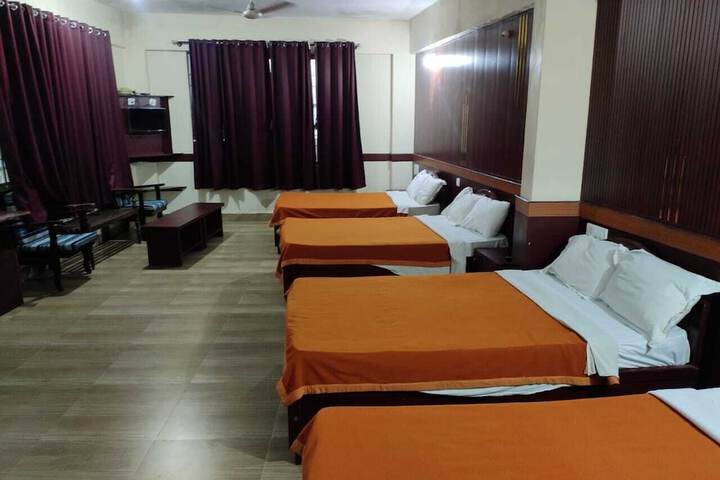 Room 15 of 21