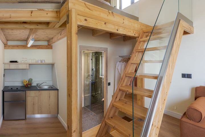 Room 10 of 48