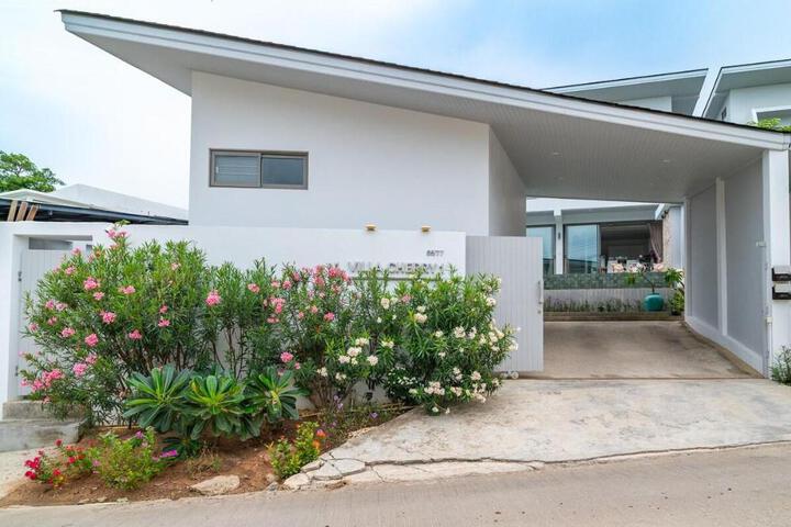 3 Bed Pool Villa in the heart of Plai Laem (KBR49)