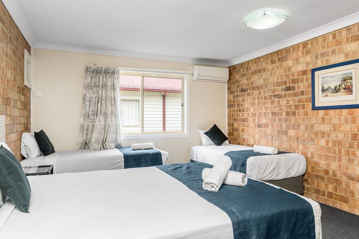 Room 35 of 71