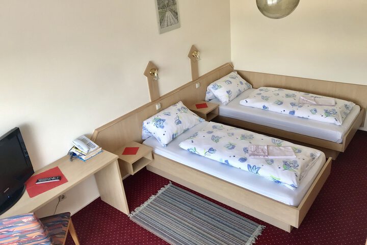 Room 2 of 13