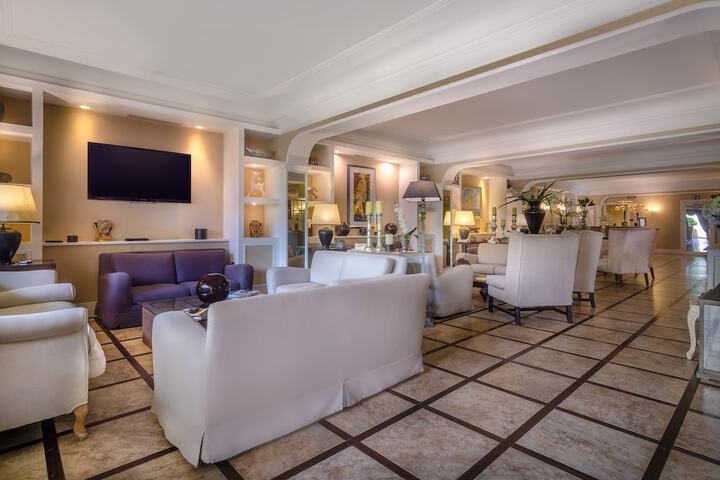 Lobby Photos