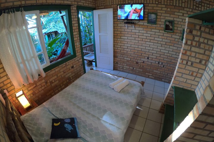 Room 3 of 104