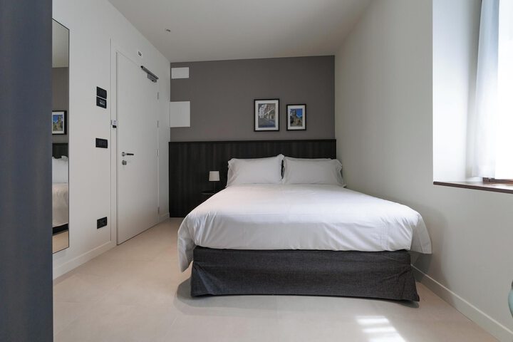 Room 62 of 106