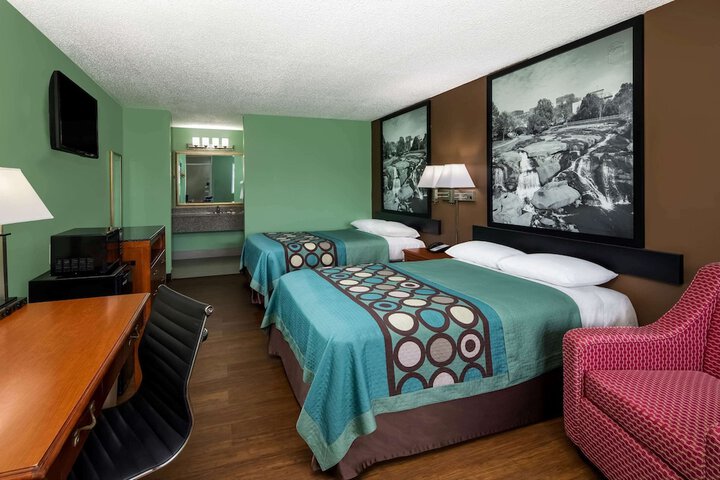 1 Double Bed Mobility Accessible (2 of 8)