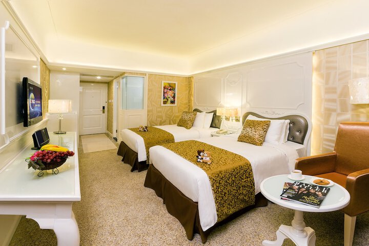 Room 16 of 63