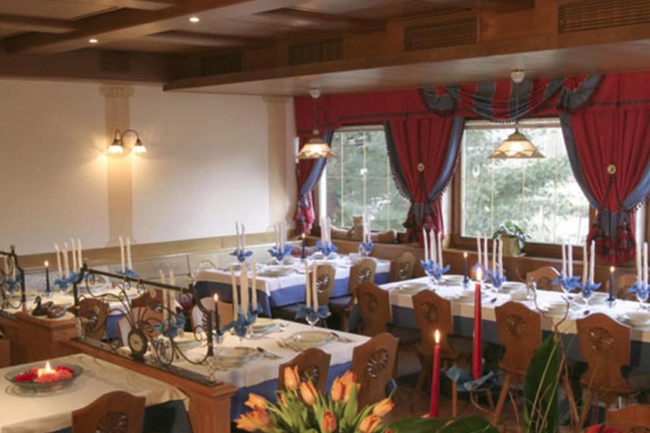 Dining Photos