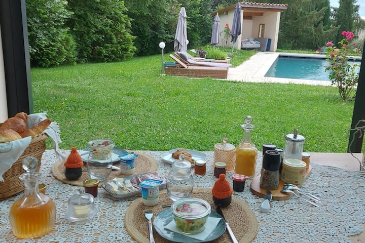 Breakfast/Coffee Service 10 of 17