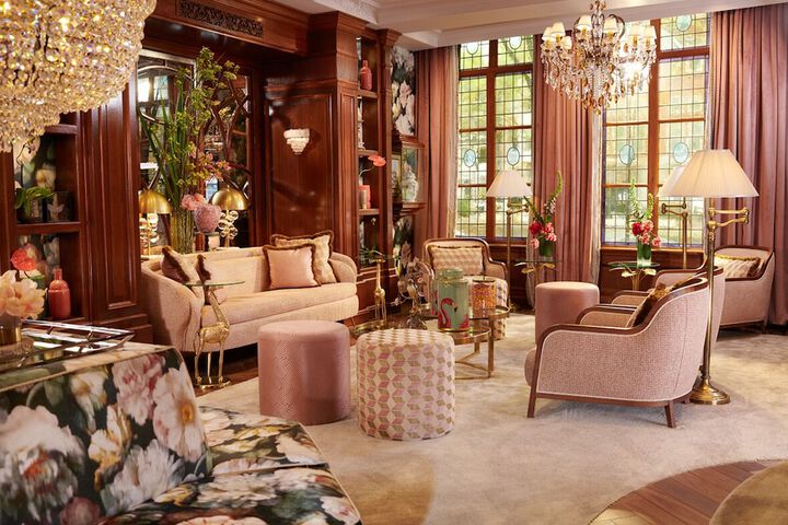 Entrance & Lobby