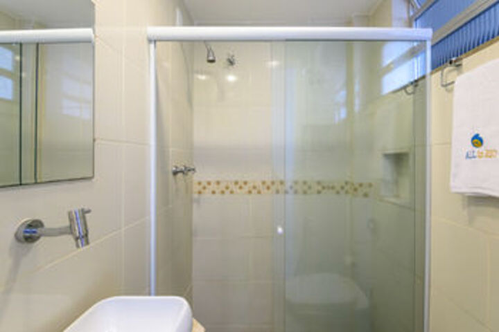 Room 4 of 38