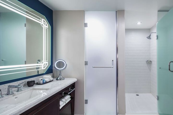 Bathroom shower