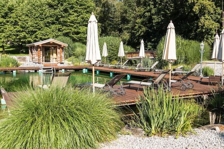 Pool 9 of 43