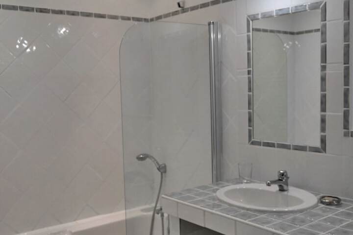 Room 40 of 52