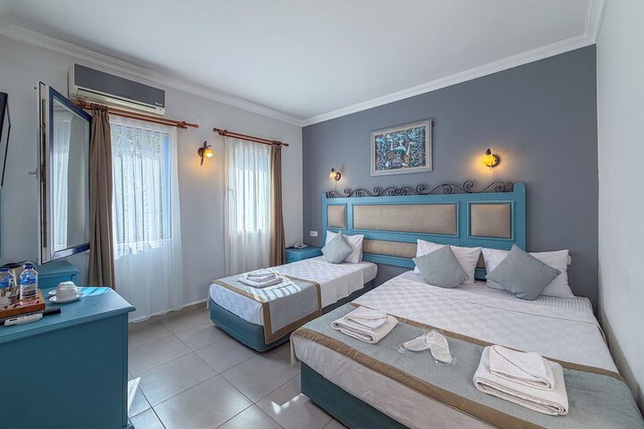 Room 45 of 184