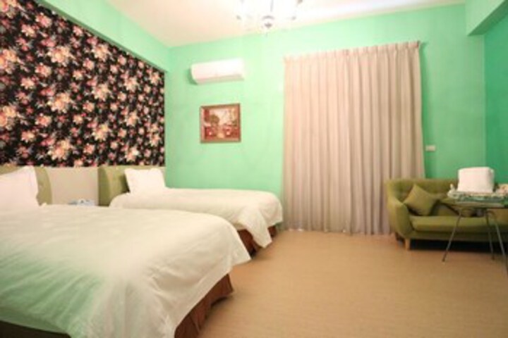 Room 16 of 29