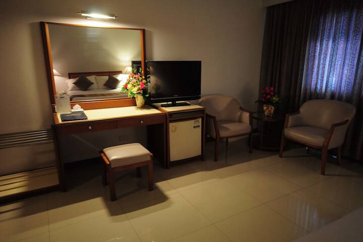Room 107 of 143