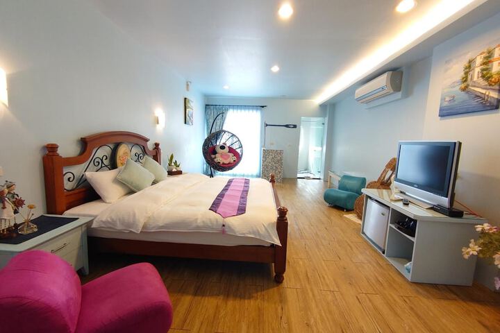 Room 11 of 66