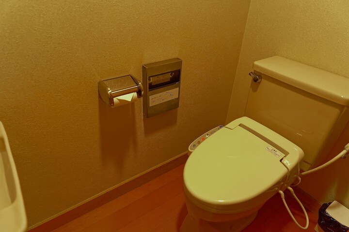 Room 9 of 22