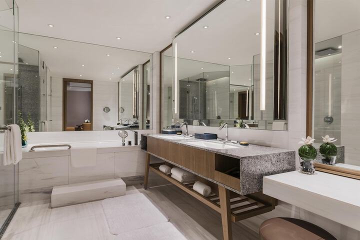 Room 20 of 46
