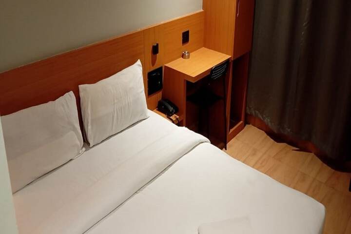 Room 15 of 88