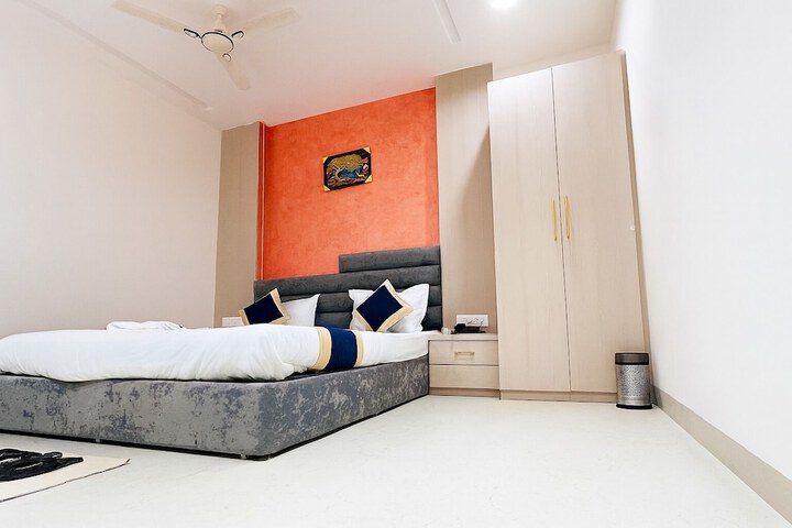 Room 60 of 81
